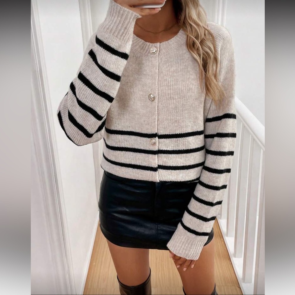 Beige & Black Striped Button-Up Knit Cardigan | Cozy Oversized | Size M